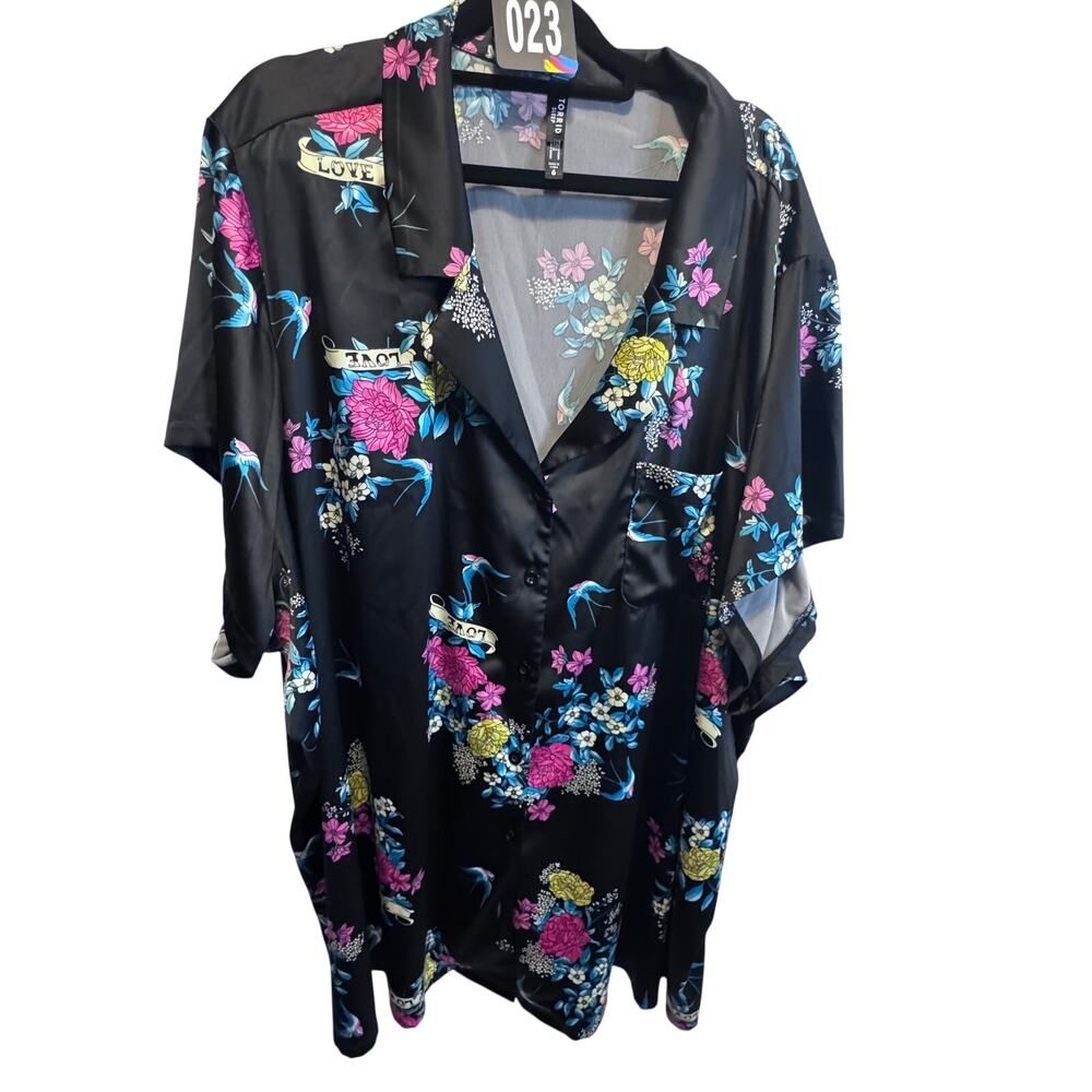 Torrid Sleep Womens 6 Plus Size Black Floral Satin Button Up Pajama Sleep Shirt
